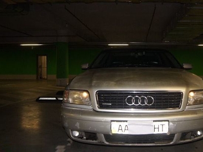Продам Audi A8, 1999