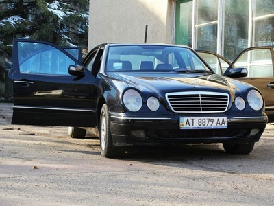 Продам Mercedes-Benz E-Класс, 2000
