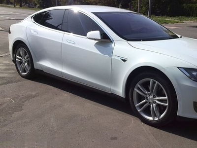 Продам Tesla Model S, 2015