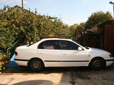 Продам Toyota Carina, 1992