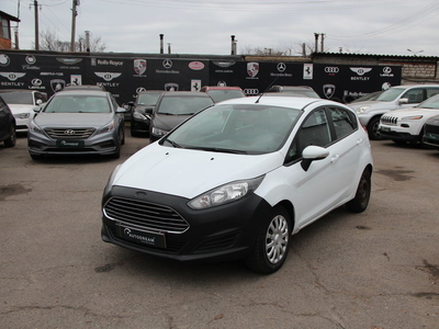 Продам Ford Fiesta Official в Одессе 2013 года выпуска за 5 000$
