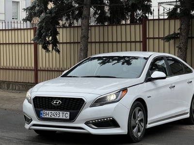 Продам Hyundai Sonata Hybride в Одессе 2016 года выпуска за 15 500$