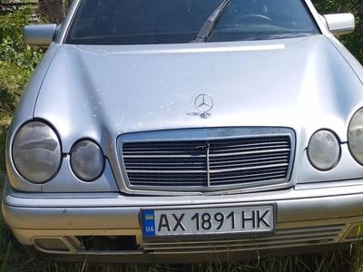 Продам Mercedes-Benz 280 в Харькове 1996 года выпуска за 2 600$