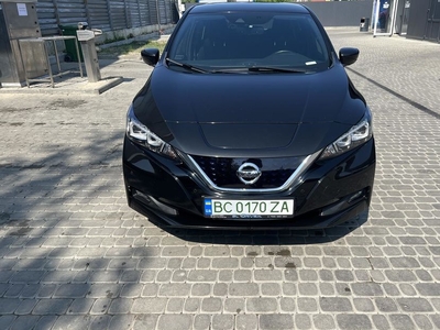 Продам Nissan Leaf в Львове 2018 года выпуска за 23 900$