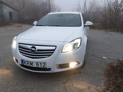 Продам Opel Insignia 2.0 DTH MT (160 л.с.), 2012
