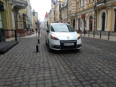 Продам Renault Scenic BOSE в Киеве 2012 года выпуска за 7 500$