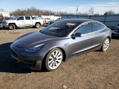 Продам Tesla Model 3 60 kWh (325 лс) в Черновцах 2020 года выпуска за 20 000$