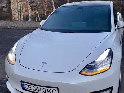 Продам Tesla Model 3 standard plus в Черновцах 2020 года выпуска за 31 500$