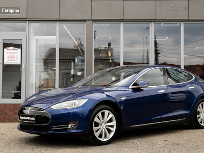 Продам Tesla Model S 70D в Черновцах 2015 года выпуска за 17 900$