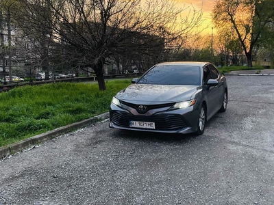 Продам Toyota Camry в г. Кривой Рог, Днепропетровская область 2018 года выпуска за 21 000$