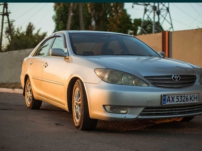 Продам Toyota Camry в г. Першотравенск, Днепропетровская область 2005 года выпуска за 4 400$