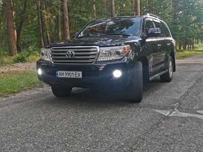 Продам Toyota Land Cruiser 200 в г. Радомышль, Житомирская область 2012 года выпуска за 40 000$