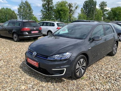 Продам Volkswagen e-Golf 35.8 kWh (136 к.с.) в Львове 2019 года выпуска за 18 600$