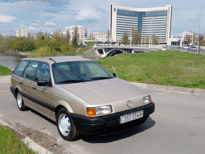 Продам Volkswagen Passat B3 Универсал в Киеве 1990 года выпуска за 2 700$