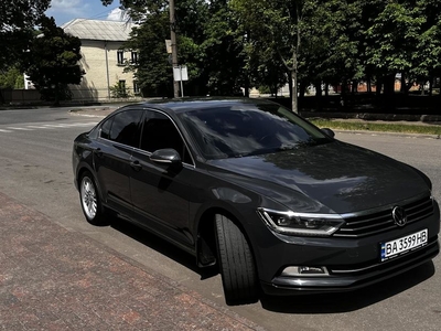 Продам Volkswagen Passat B8 Не крашен в г. Александрия, Кировоградская область 2015 года выпуска за 13 333$