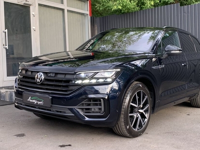 Продам Volkswagen Touareg R-Line 4-motion в Киеве 2021 года выпуска за 76 999$