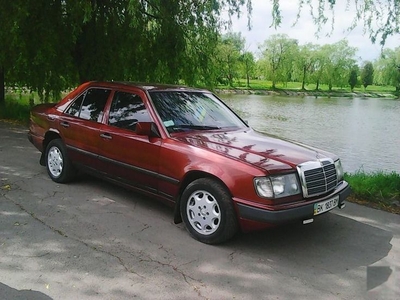 Продам Mercedes-Benz E-Класс, 1988