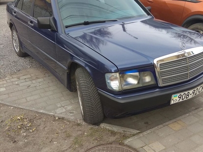 Продам Mercedes-Benz 190 седан в г. Кременчуг, Полтавская область 1985 года выпуска за 3 900$