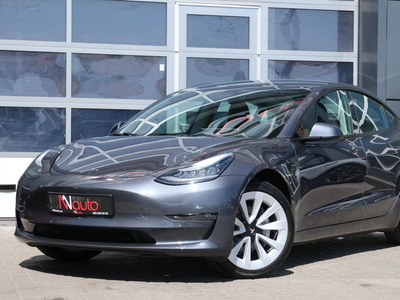 Продам Tesla Model 3 в Одессе 2023 года выпуска за 25 900$