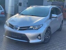 Продам Toyota Auris 1.8 VVT-i Hybrid в Киеве 2015 года выпуска за 14 400$