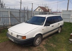 Продам Volkswagen Passat B3 в г. Бердянск, Запорожская область 1992 года выпуска за 2 800$