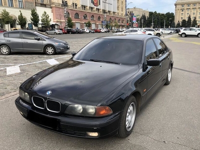 Продам BMW 520 E39 в Харькове 2000 года выпуска за 5 555$