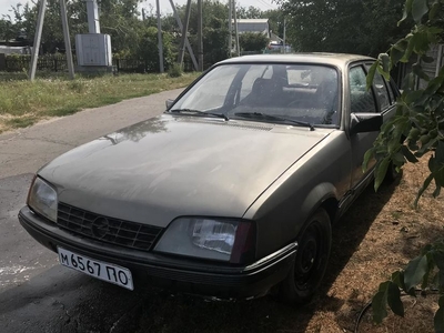 Продам Opel Rekord в г. Кременчуг, Полтавская область 1983 года выпуска за 1 700$
