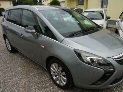 Продам Opel Zafira в Киеве 2014 года выпуска за 8 000$