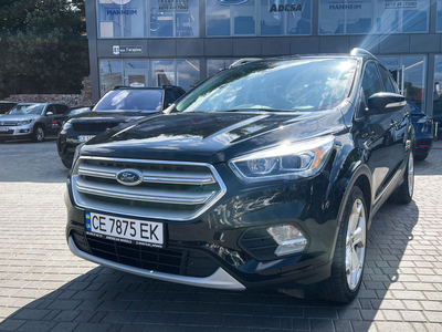 Продам Ford Escape Titanium в Черновцах 2018 года выпуска за 17 900$