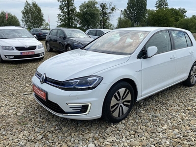 Продам Volkswagen e-Golf 35.8 kWh 100 кВт/136 к.с. в Львове 2019 года выпуска за 16 900$