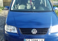 Продам Volkswagen Touran в Черкассах 2004 года выпуска за 6 500$