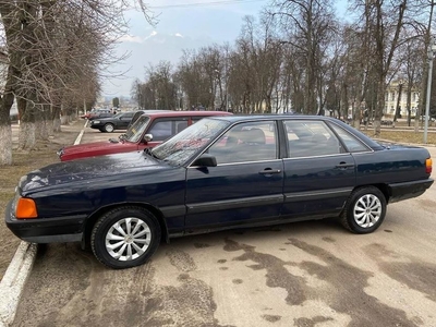 Продам Audi 100 в г. Глухов, Сумская область 1987 года выпуска за 2 100$