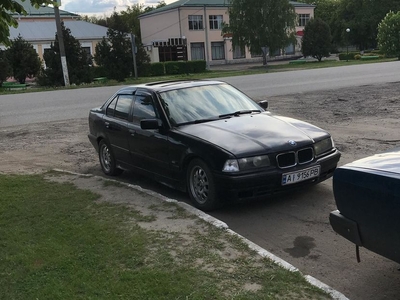 Продам BMW 318 в г. Карловка, Полтавская область 1996 года выпуска за 2 400$