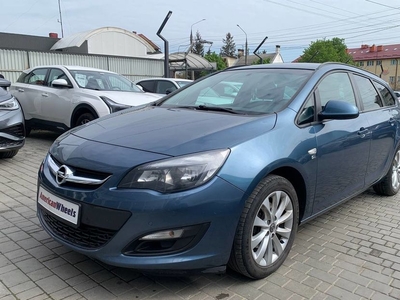 Продам Opel Astra J CDTI в Черновцах 2013 года выпуска за 8 200$