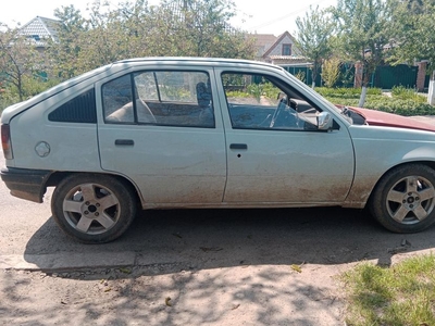 Продам Opel Kadett в г. Очаков, Николаевская область 1989 года выпуска за 600$