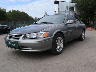 Продам Toyota Camry в Одессе 1999 года выпуска за 4 500$