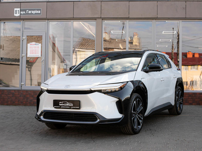 Продам Toyota Rav 4 bZ4X в Черновцах 2022 года выпуска за 39 900$