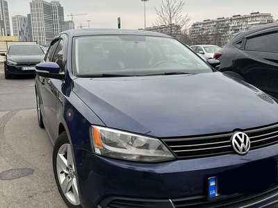 Продам Volkswagen Jetta в Киеве 2013 года выпуска за 9 500$