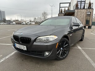 В продажу BMW 535