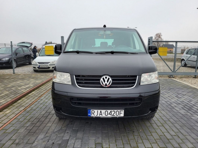 Volkswagen Transporter 2005 2.5 TDI
Авто з Европи доставка 2 3 дні