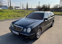 Продам Mercedes-Benz E-Class E320 CDI Avantgarde в Одессе 2001 года выпуска за 6 799$