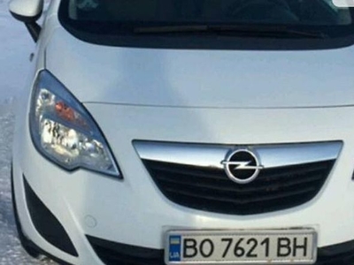 Продам Opel Zafira, 2013