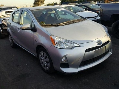 Продам Toyota Prius, 2013
