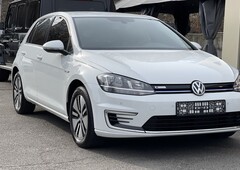 Продам Volkswagen Golf VII E-GOLF 36 kWt в Киеве 2017 года выпуска за 18 500$