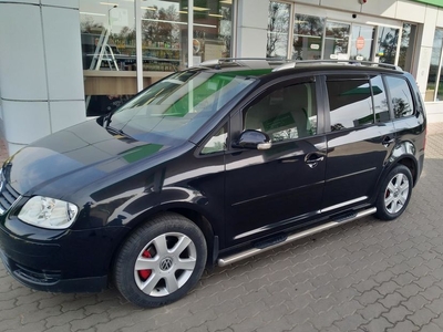 Продам Volkswagen Touran в г. Дубно, Ровенская область 2006 года выпуска за 7 500$