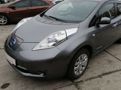 Продам Nissan Leaf 30 KWH в Одессе 2015 года выпуска за 9 999$