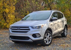 Продам Ford Escape AWD в Днепре 2018 года выпуска за 18 000$