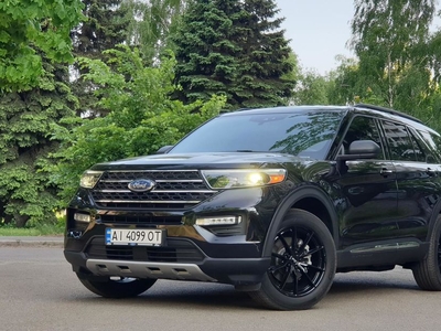 Продам Ford Explorer XLT в г. Васильков, Киевская область 2020 года выпуска за 32 000$