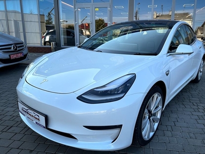 Продам Tesla Model 3 Long Range Dual Motor в Черновцах 2019 года выпуска за 30 000$