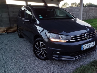 Продам Volkswagen Touran Ідеальний стан в Львове 2018 года выпуска за 16 900$